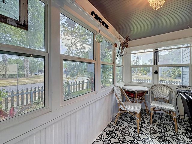 701 14TH STREET N, St Petersburg, FL 33705