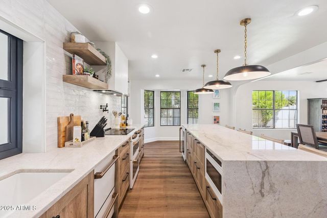 5556 E Sandra Terrace, Scottsdale, AZ 85254