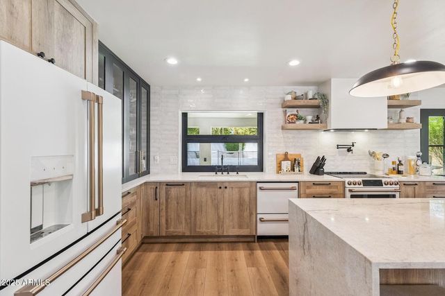 5556 E Sandra Terrace, Scottsdale, AZ 85254