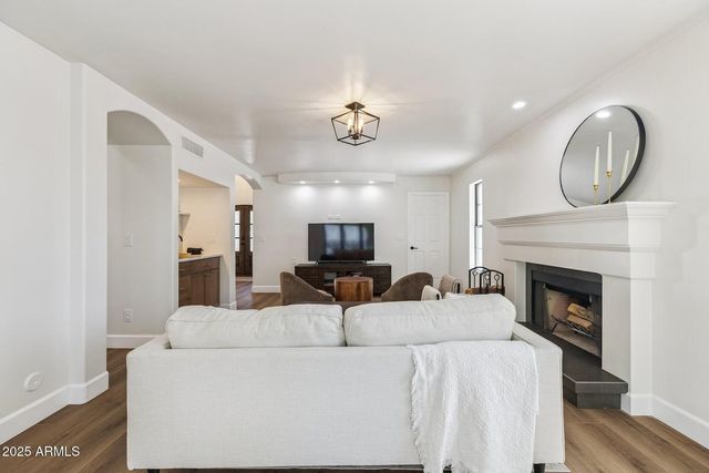 5556 E Sandra Terrace, Scottsdale, AZ 85254