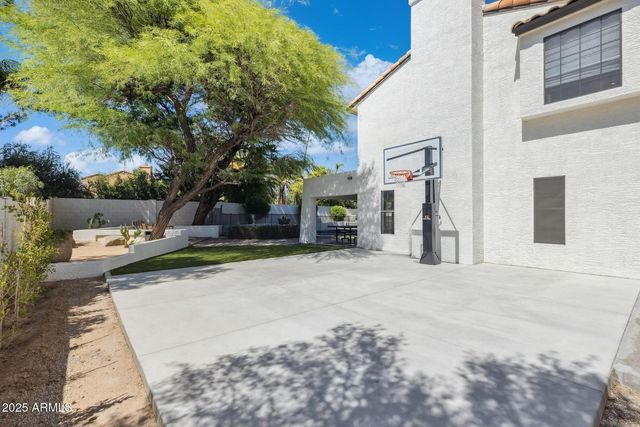 5556 E Sandra Terrace, Scottsdale, AZ 85254