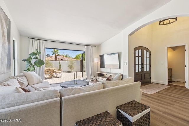 5556 E Sandra Terrace, Scottsdale, AZ 85254