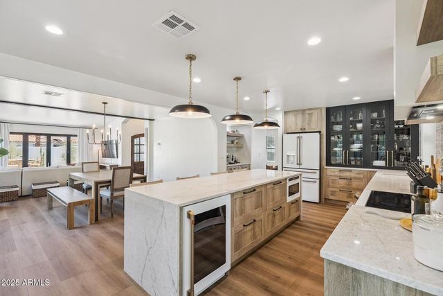 5556 E Sandra Terrace, Scottsdale, AZ 85254