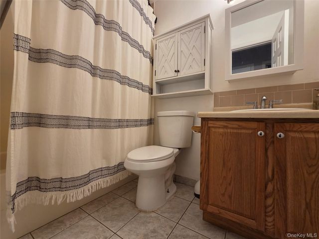 706 Tower Avenue B, Maybrook, NY 12543