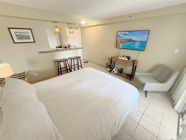 2450 Prince Edward Street 905A, Honolulu, HI 96825