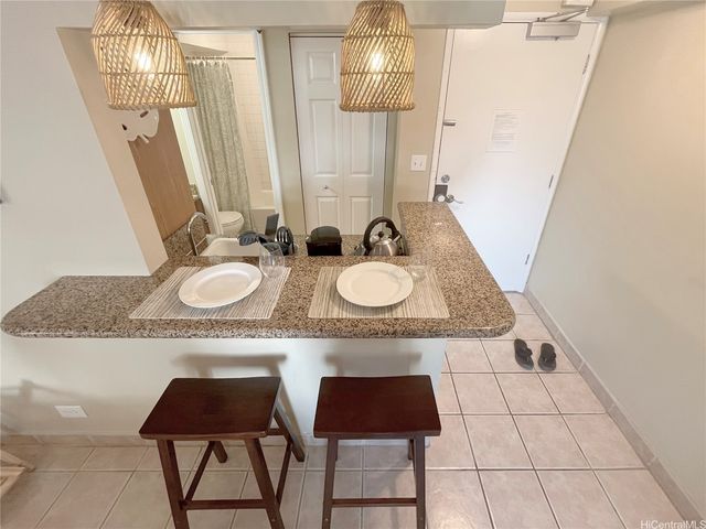 2450 Prince Edward Street 905A, Honolulu, HI 96825