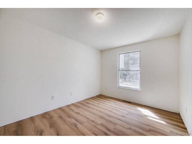 1138 Hover St, Longmont, CO 80501