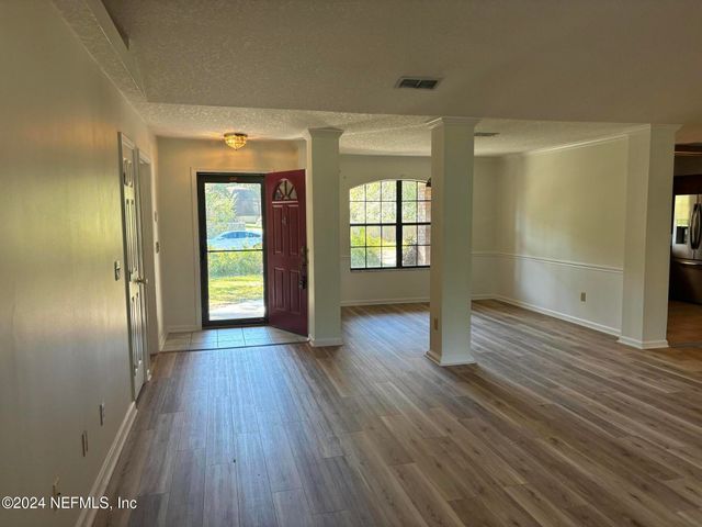 10111 BRADLEY Road, Jacksonville, FL 32246