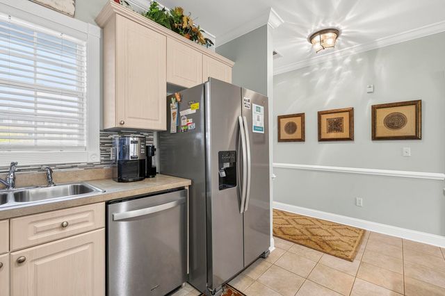 4890 Luster Leaf Cir Apt 203, Myrtle Beach, SC 29577