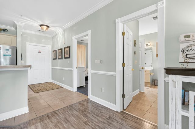 4890 Luster Leaf Cir Apt 203, Myrtle Beach, SC 29577