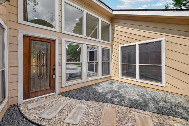 6026 Downwood Forest Drive, Houston, TX 77088