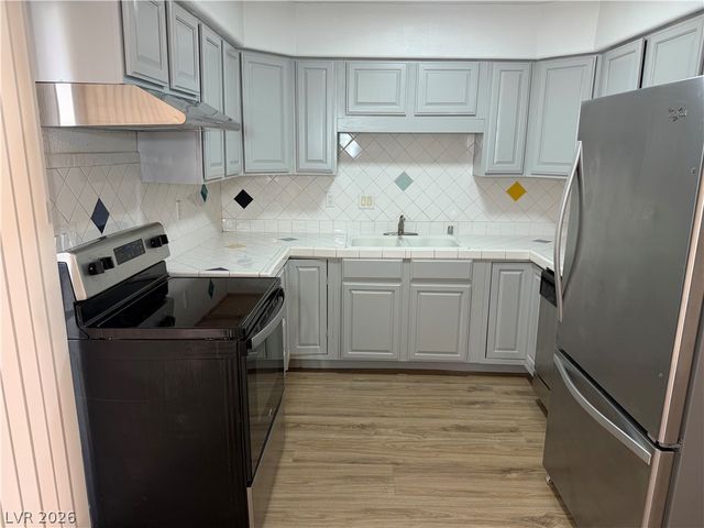209 East Van Wagenen Street, Henderson, NV 89015