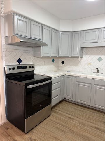 209 East Van Wagenen Street, Henderson, NV 89015
