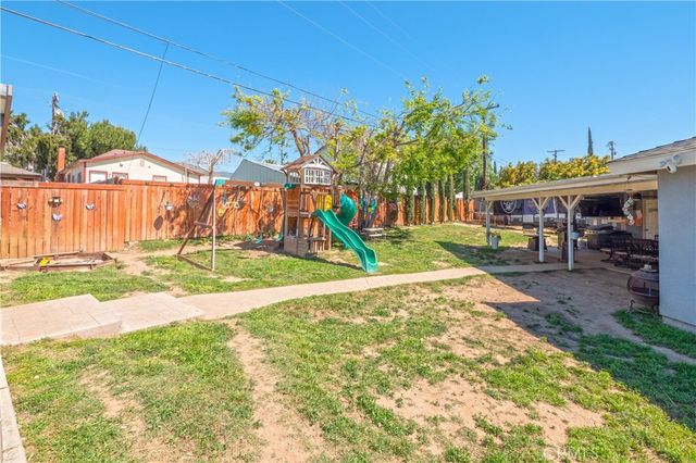 6984 Bradford, Highland, CA 92346