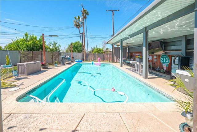 6984 Bradford, Highland, CA 92346