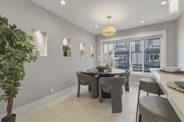 33 Park Road 5, Burlingame, CA 94010