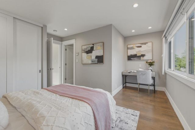 33 Park Road 5, Burlingame, CA 94010