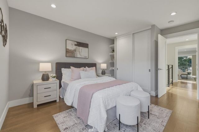 33 Park Road 5, Burlingame, CA 94010