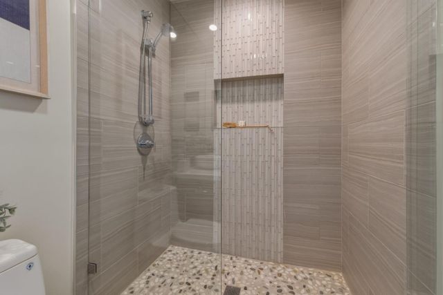 33 Park Road 5, Burlingame, CA 94010