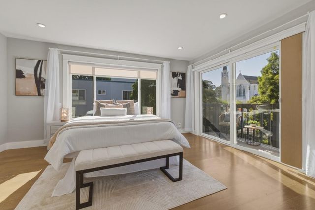 33 Park Road 5, Burlingame, CA 94010