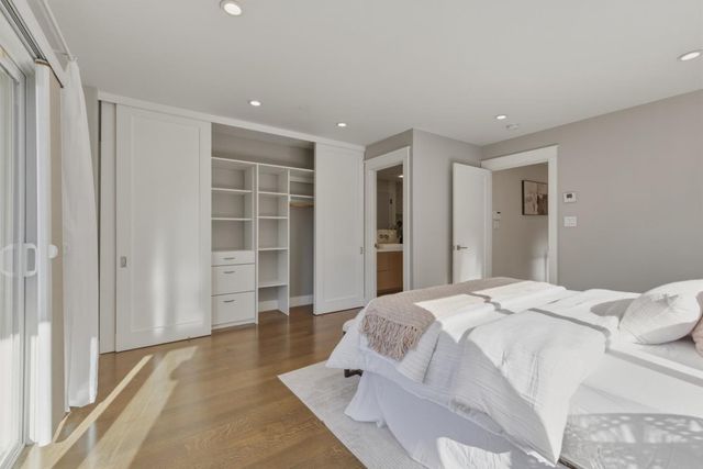 33 Park Road 5, Burlingame, CA 94010