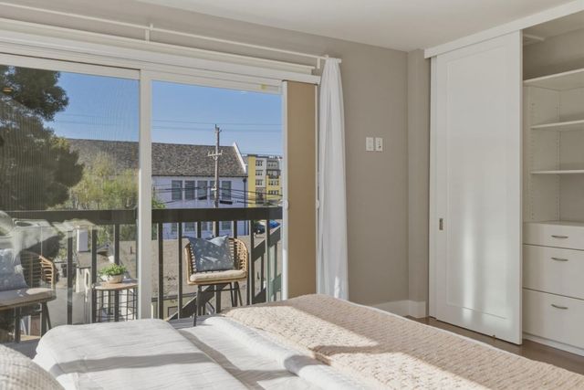 33 Park Road 5, Burlingame, CA 94010