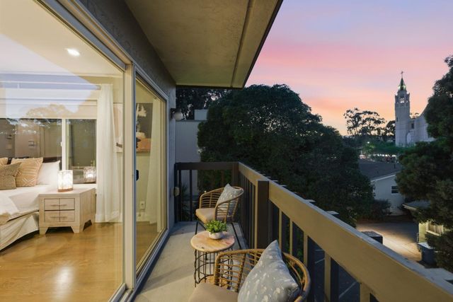 33 Park Road 5, Burlingame, CA 94010