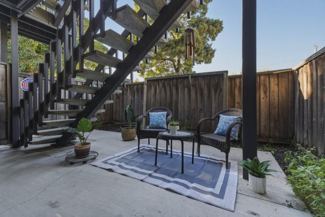 33 Park Road 5, Burlingame, CA 94010