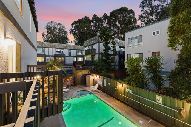 33 Park Road 5, Burlingame, CA 94010