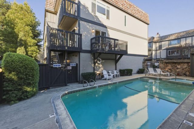 33 Park Road 5, Burlingame, CA 94010