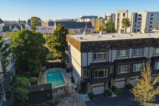 33 Park Road 5, Burlingame, CA 94010