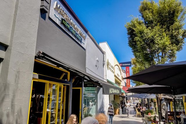 33 Park Road 5, Burlingame, CA 94010