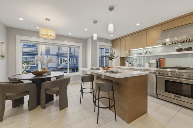 33 Park Road 5, Burlingame, CA 94010