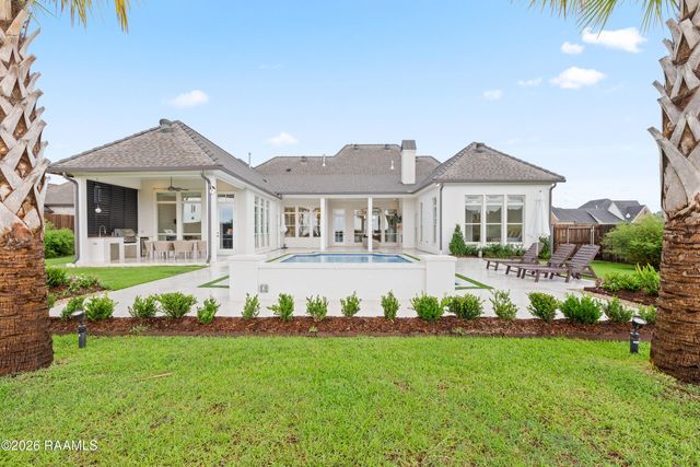 305 Stony Trek Drive, Youngsville, LA 70592