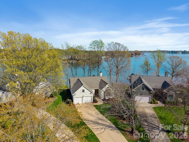 17723 Springwinds Drive, Cornelius, NC 28031