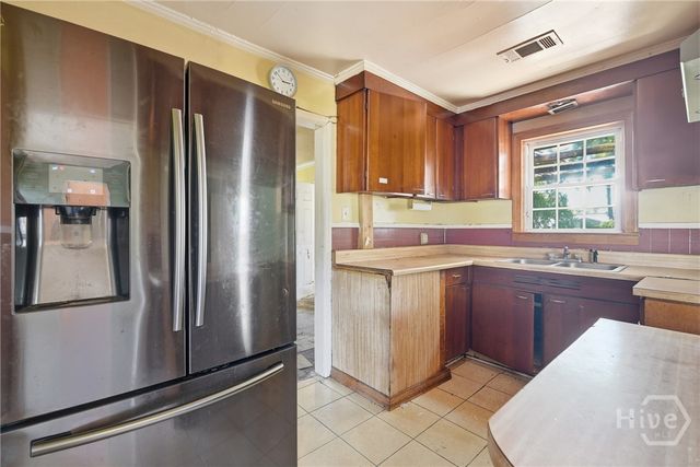 7217 Van Buren Avenue, Savannah, GA 31406