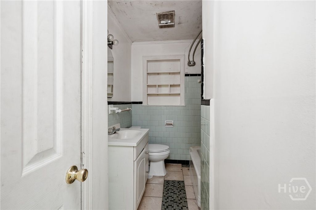 Image 22 of property listing at 7217 Van Buren Avenue, Savannah, GA 31406