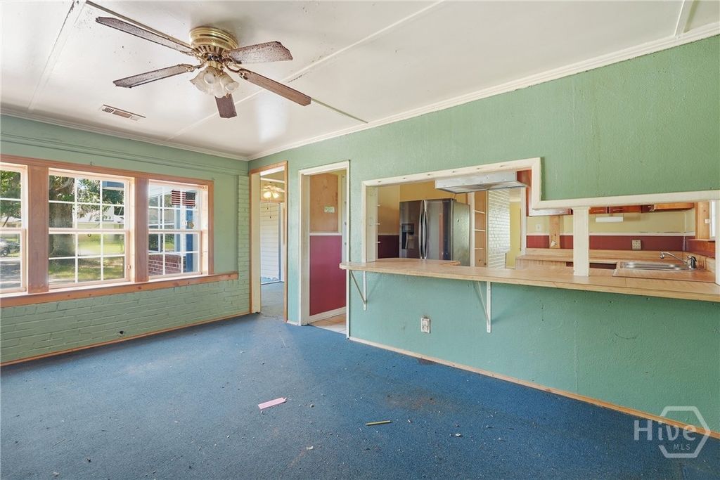 Image 4 of property listing at 7217 Van Buren Avenue, Savannah, GA 31406