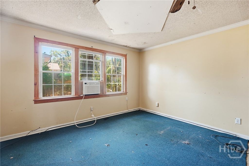 Image 7 of property listing at 7217 Van Buren Avenue, Savannah, GA 31406