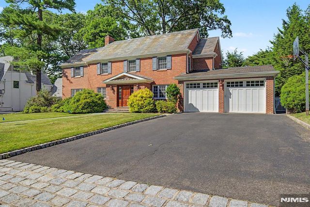 9 Woodland Park Drive, Tenafly, NJ 07670