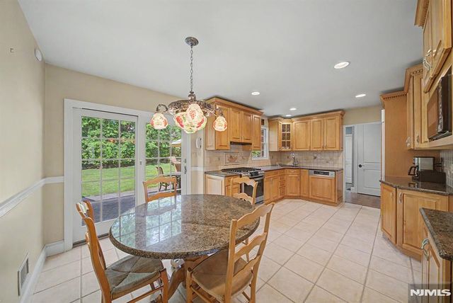 9 Woodland Park Drive, Tenafly, NJ 07670
