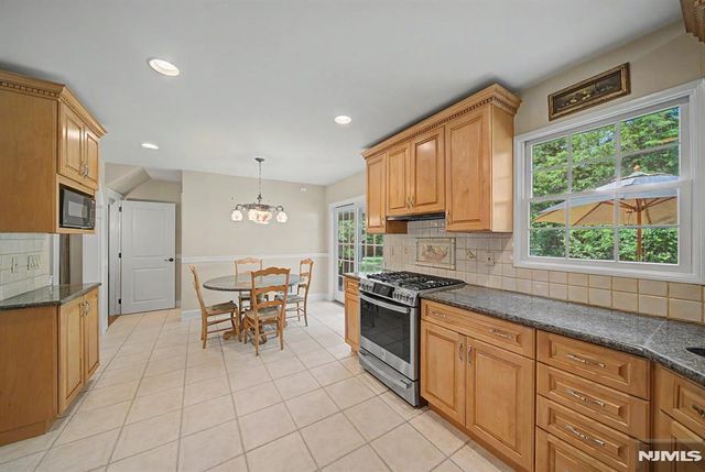 9 Woodland Park Drive, Tenafly, NJ 07670