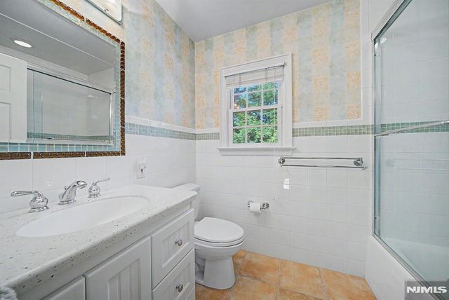 9 Woodland Park Drive, Tenafly, NJ 07670