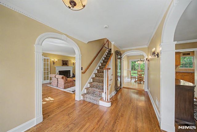 9 Woodland Park Drive, Tenafly, NJ 07670