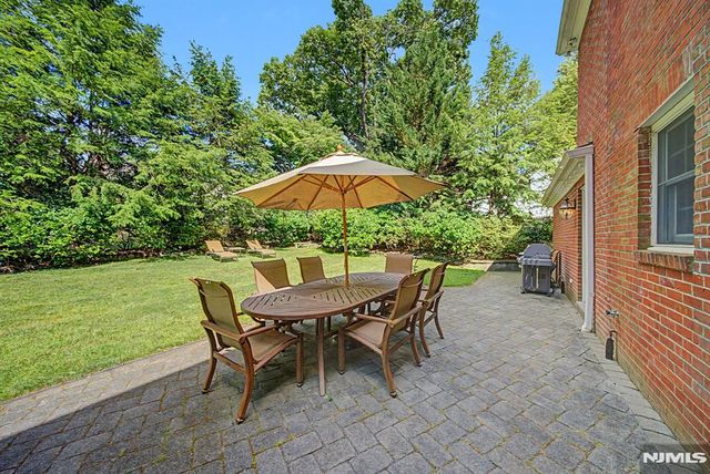 9 Woodland Park Drive, Tenafly, NJ 07670