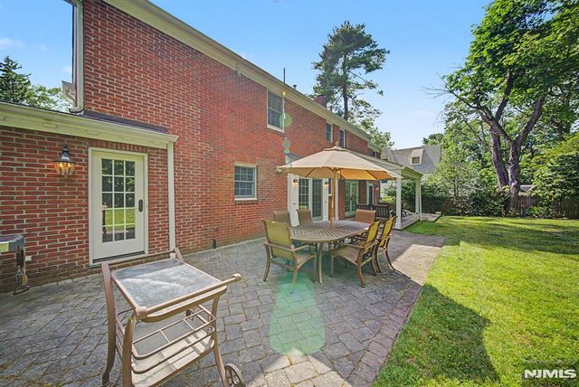 9 Woodland Park Drive, Tenafly, NJ 07670