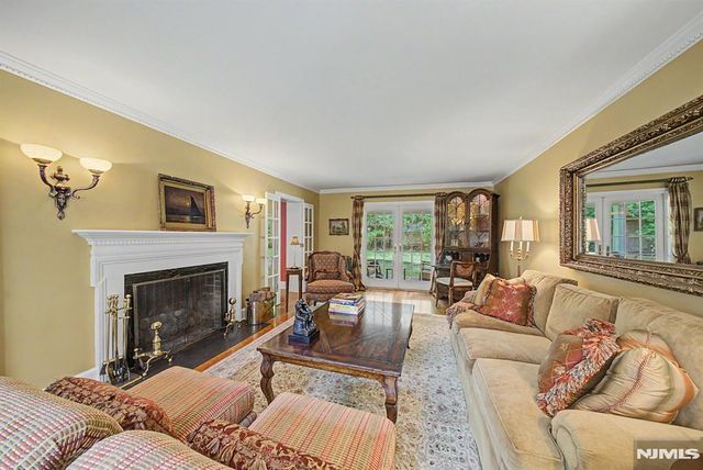 9 Woodland Park Drive, Tenafly, NJ 07670