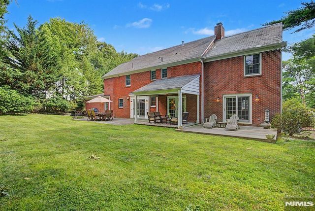 9 Woodland Park Drive, Tenafly, NJ 07670