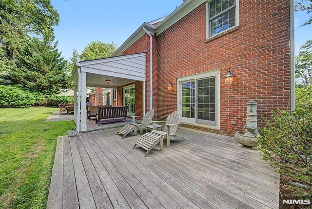9 Woodland Park Drive, Tenafly, NJ 07670