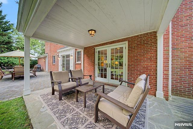 9 Woodland Park Drive, Tenafly, NJ 07670